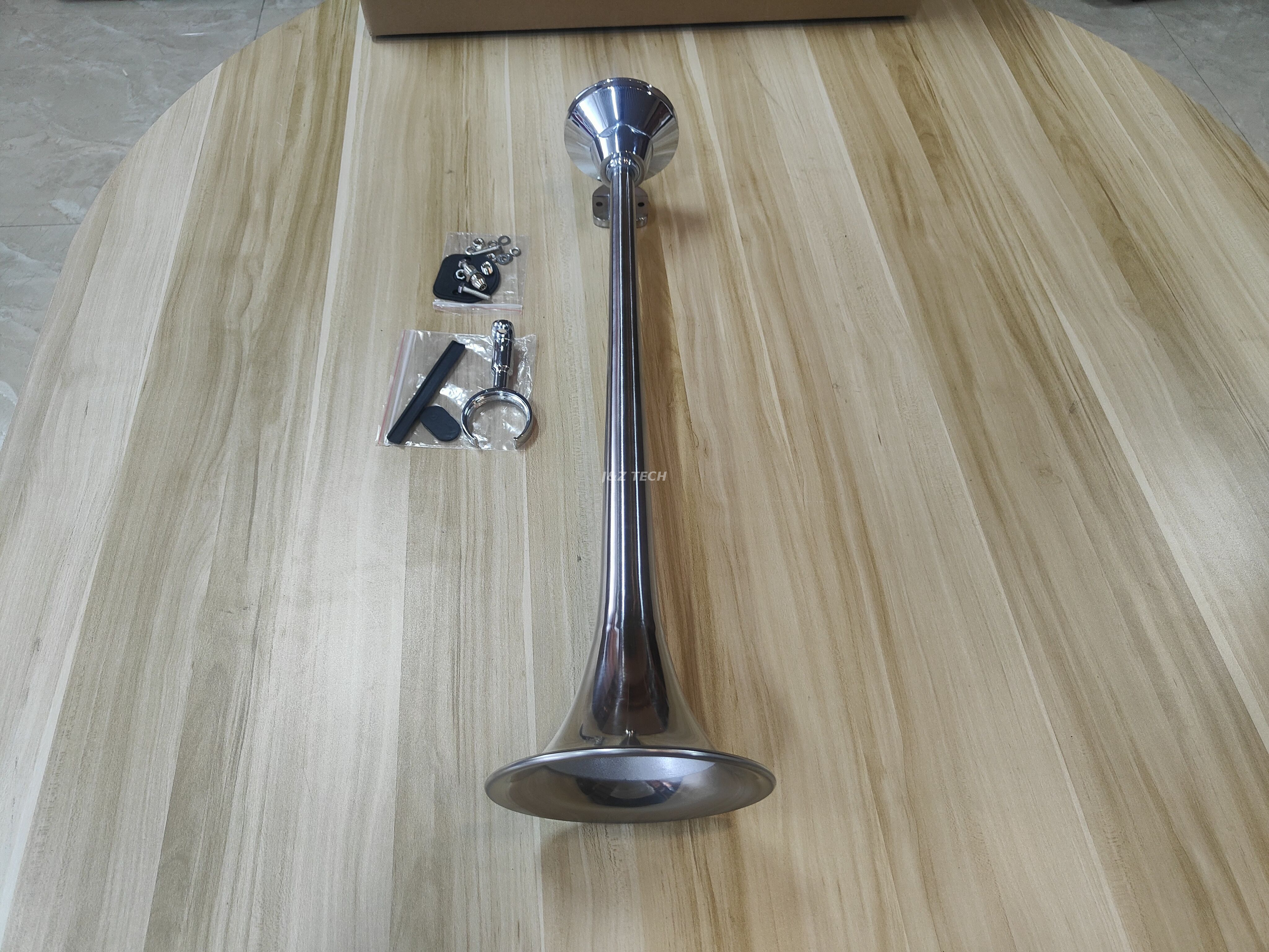 580mm big truck Stainless Steel Air Horn with Zinc Seat