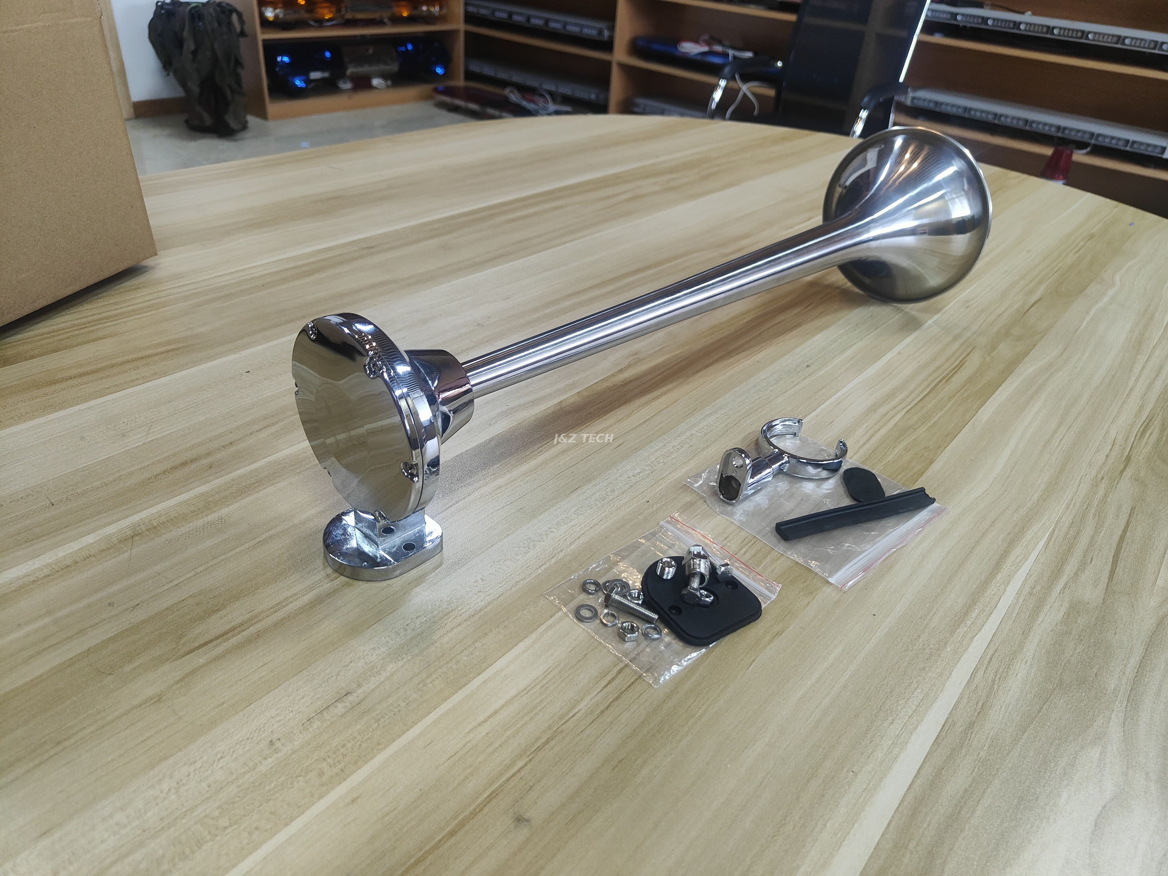 580mm big truck Stainless Steel Air Horn with Zinc Seat